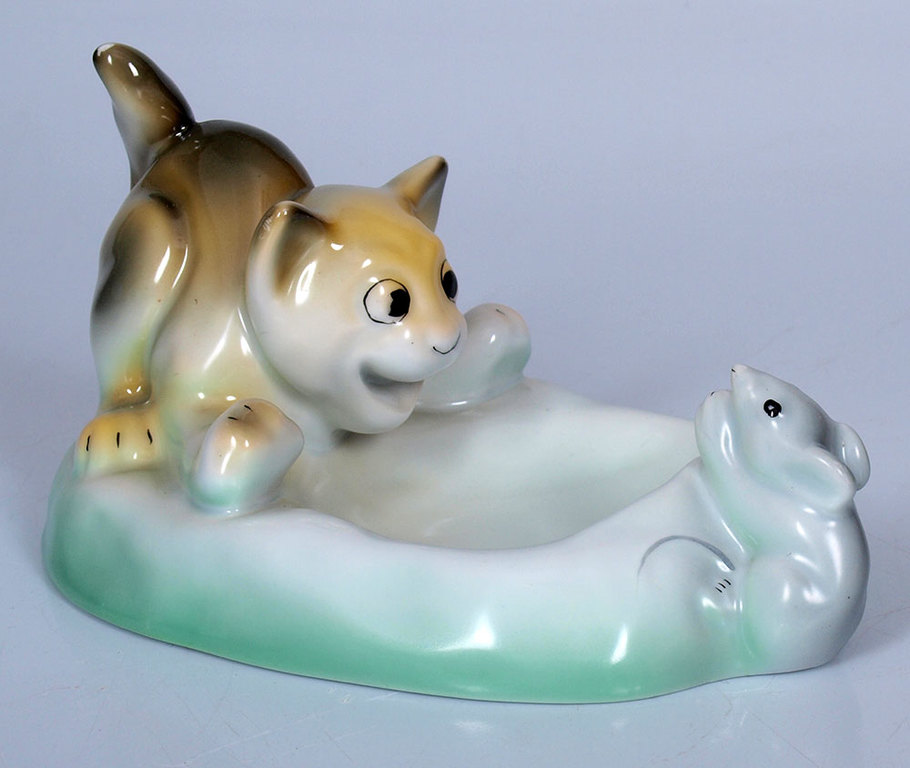 Porcelāna pelnu trauks “Kaķis ar peli”