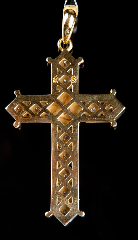 Золотой крестик с бриллиантами