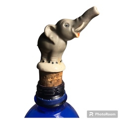 porcelāna lejamais pudeles korķis zilonis ar garo snuķi