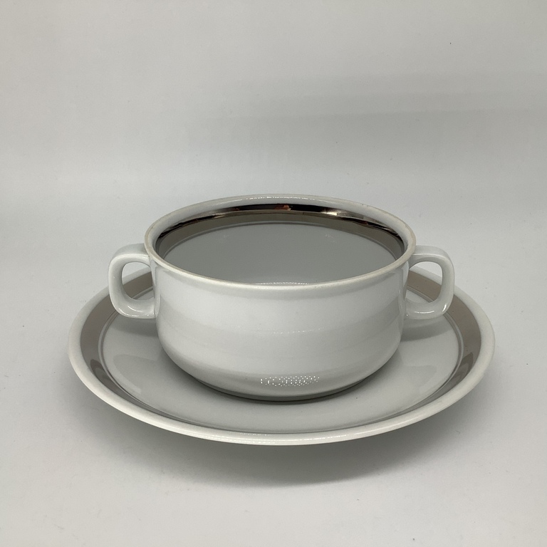 6 soup cups and saucers. Bauhaus, Hünterreuther, minimalist period