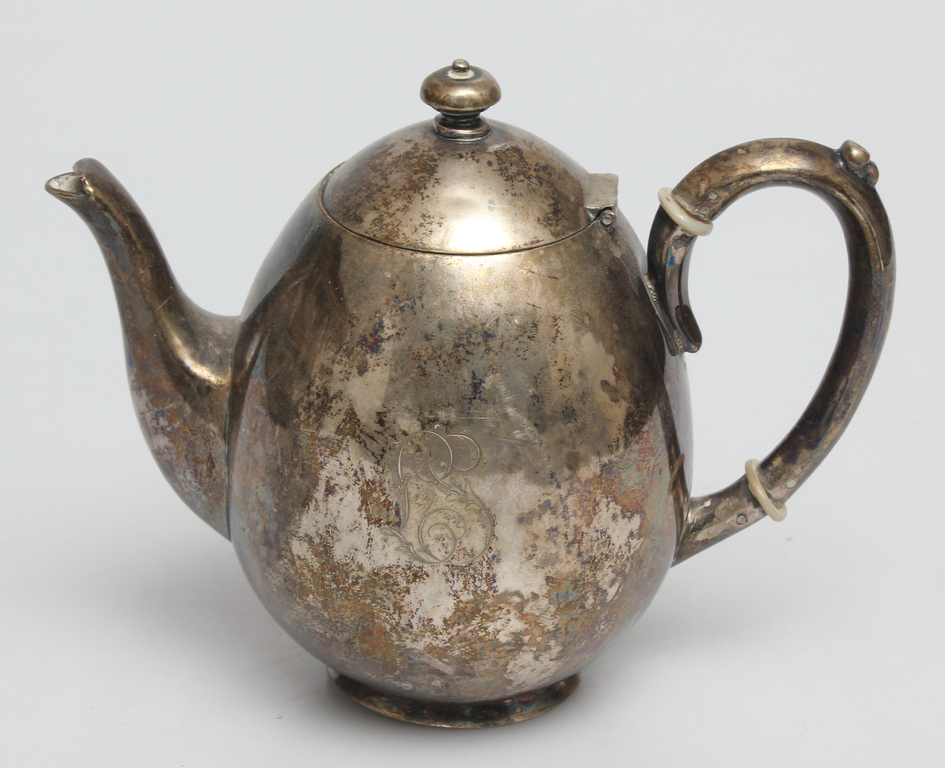 Silver can/teapot