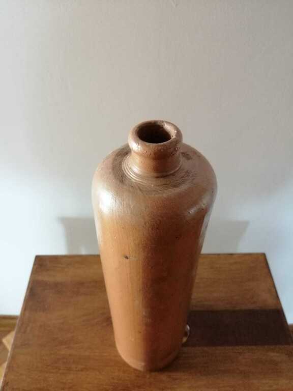Keramikas pudele
