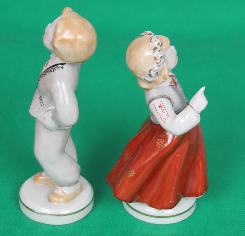 Porcelain figurines 
