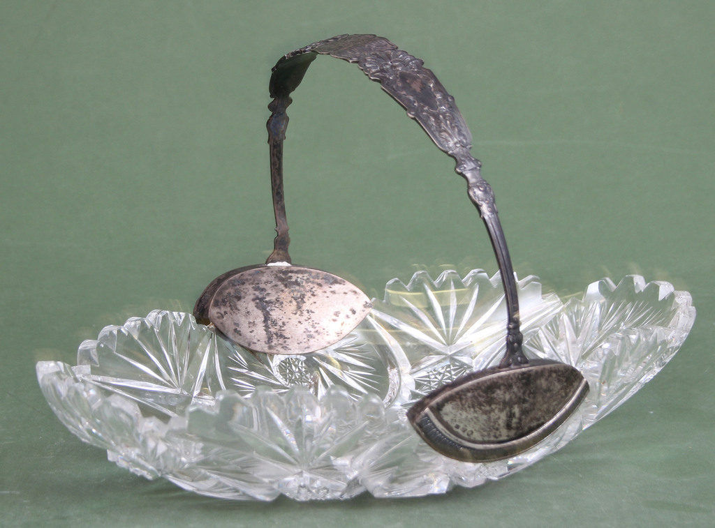 Кристалное блюдо для конфет с серебряной отделкой