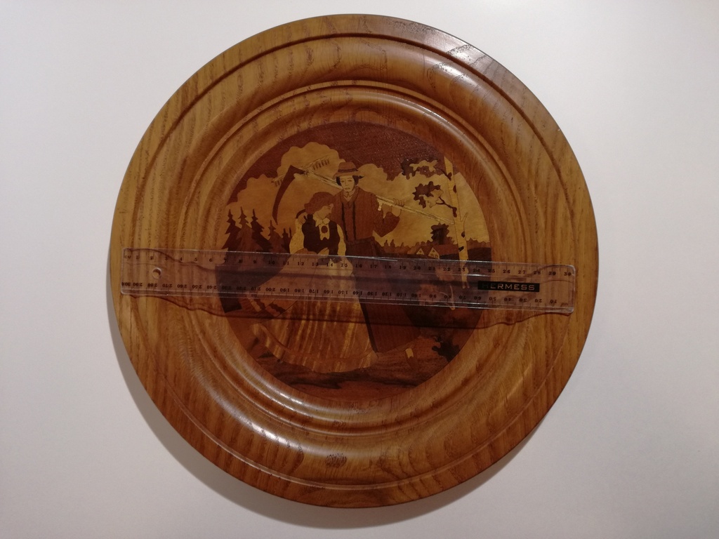 Decorative wooden painting - plate. 