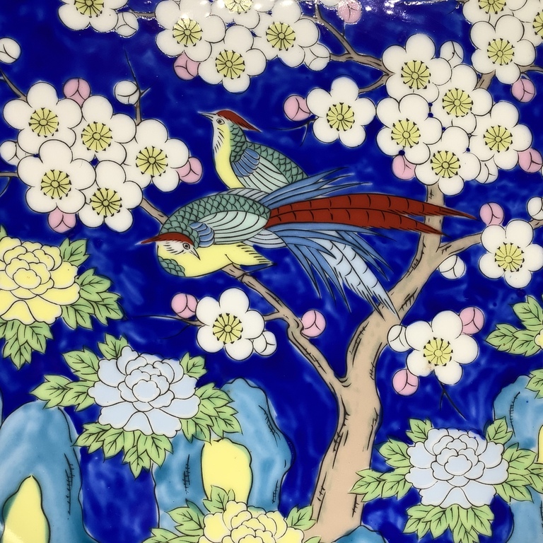 Trauks ar rokām apgleznotu “Blooming Garden” Japāna.Eksporta zīmogs.Teicama dizaina saglabāšana.