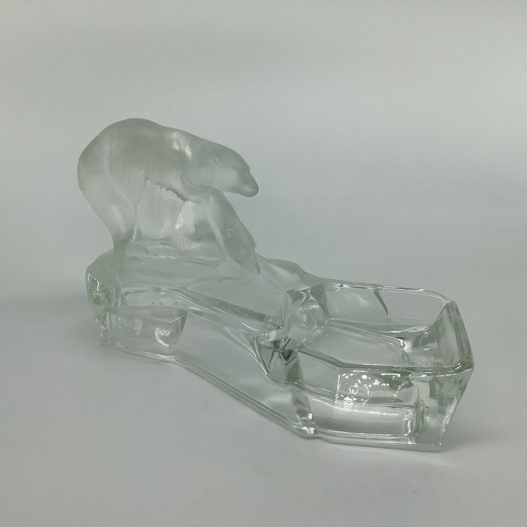 Antique, cabinet sculpture with a tray for small items. A bear on an ice floe. Cast from hand-cut crystal.
