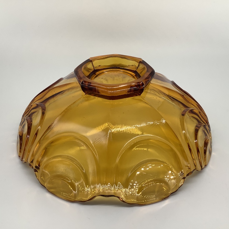 Тяжёлая ваза для фруктов . Медовое стекло . Бельгия. 1940 год. Художественная работа.