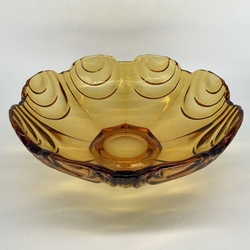 Heavy fruit bowl. Honey glass. Belgium. 1940 Artistic work.