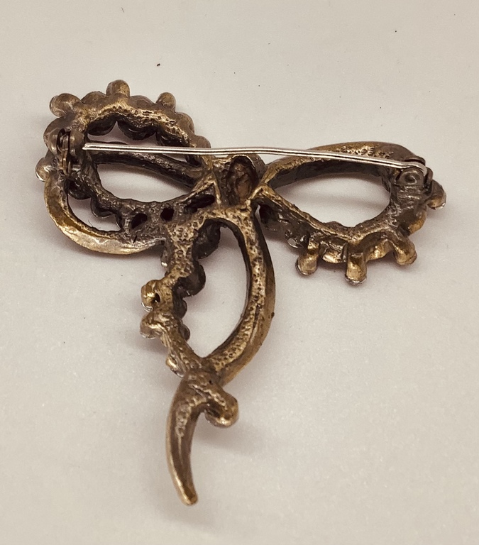 Antique brooch Bow, with amethyst rhinestones. Tompak and handmade. Art Decor. Bohemia