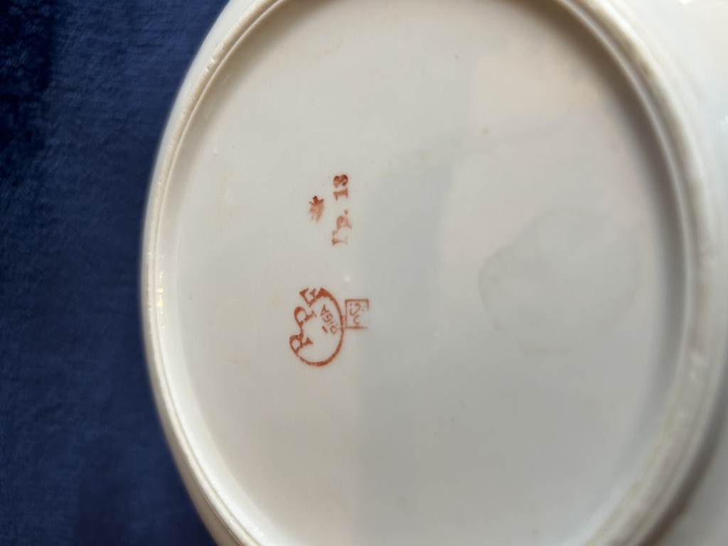 5 soup plates from Taut's service in excellent condition. Old mark.