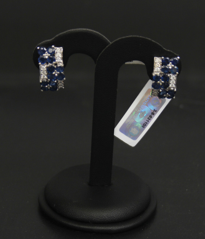 Gold jewellery set with sapphires, diamonds - necklace with earringscklace with earringsriem