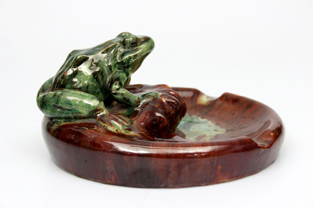 Kuznetsov ceramic ashtray Frog