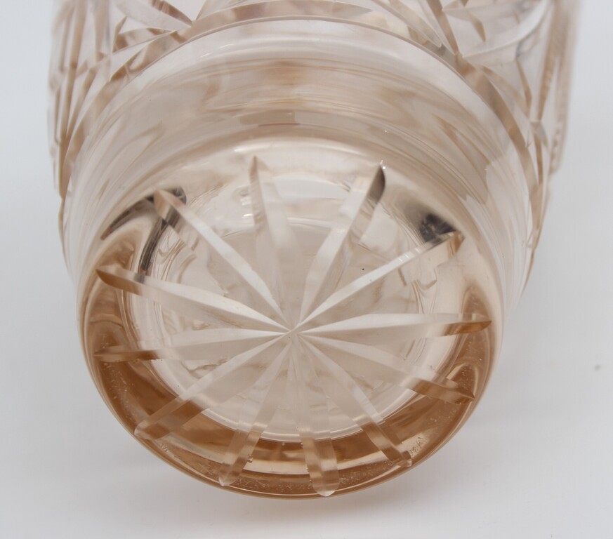 Стеклянная ваза от Ильгюциема