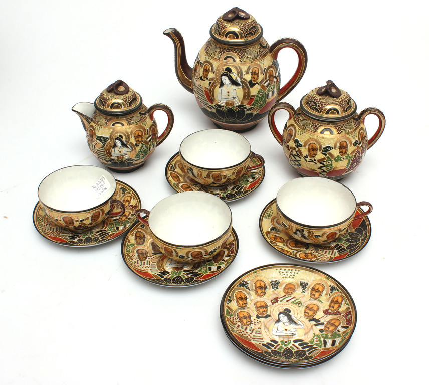 Porcelain tea service for 4 persons 