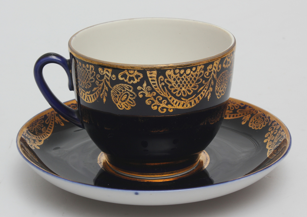 Porcelain cup and a saucer ''Новым годом !