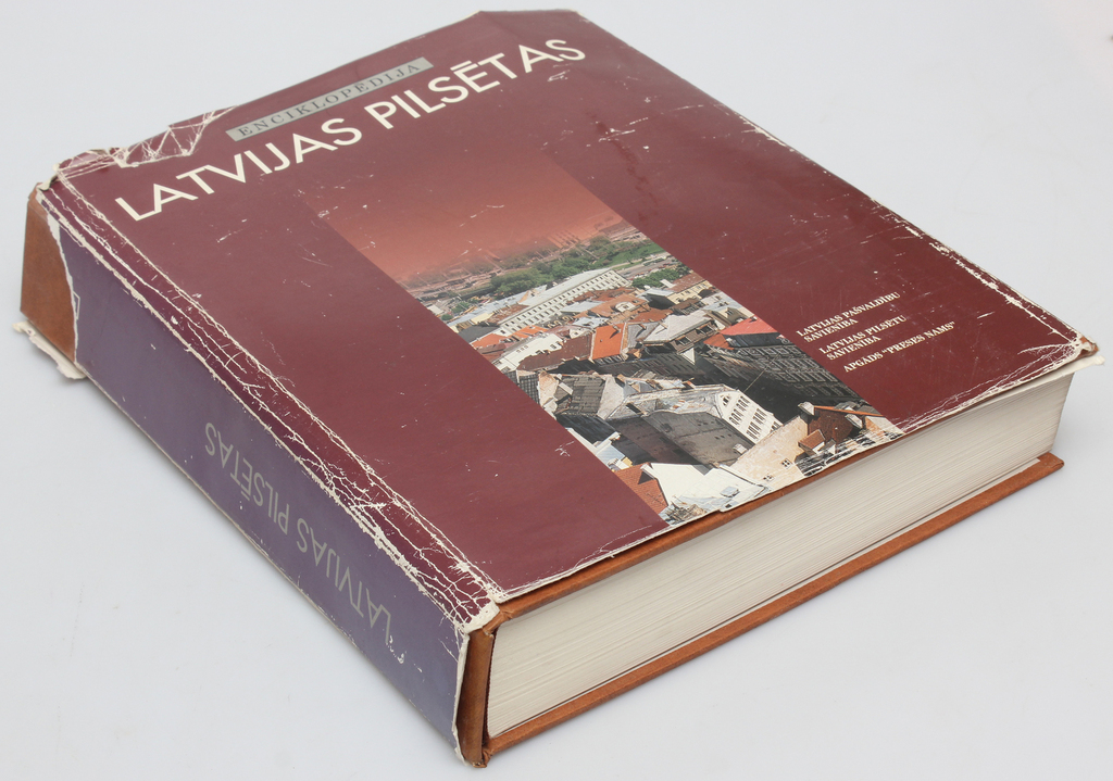 Book ''Latvijas pilsētas enciklopēdija''