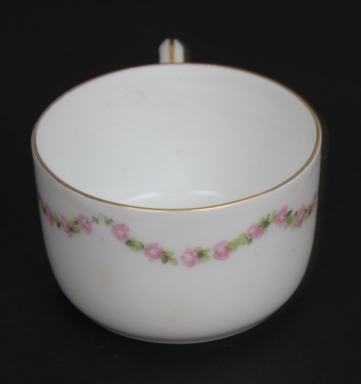 Art Nouveau porcelain cups and saucers (6 pcs)