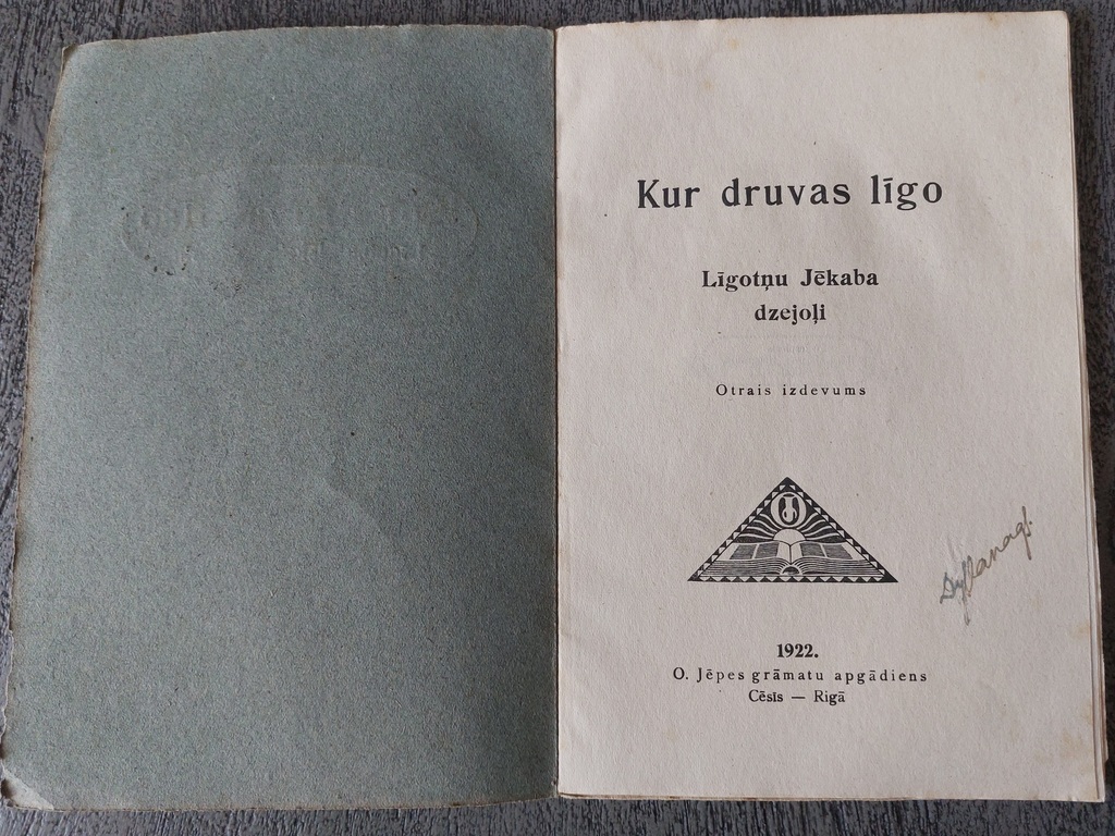 Kur druvas līgo  LĪGOTŅU JĒKABA dzejoļi . 1922 g. O. Jēpes grāmatu apgādiens Cēsīs- Rīga   Otrais izdevums.  Mīkstos vākos. 