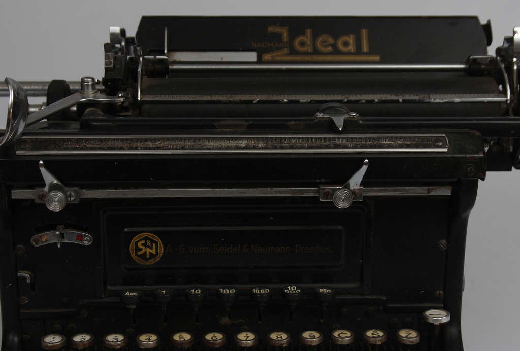 Typewriter Ideal