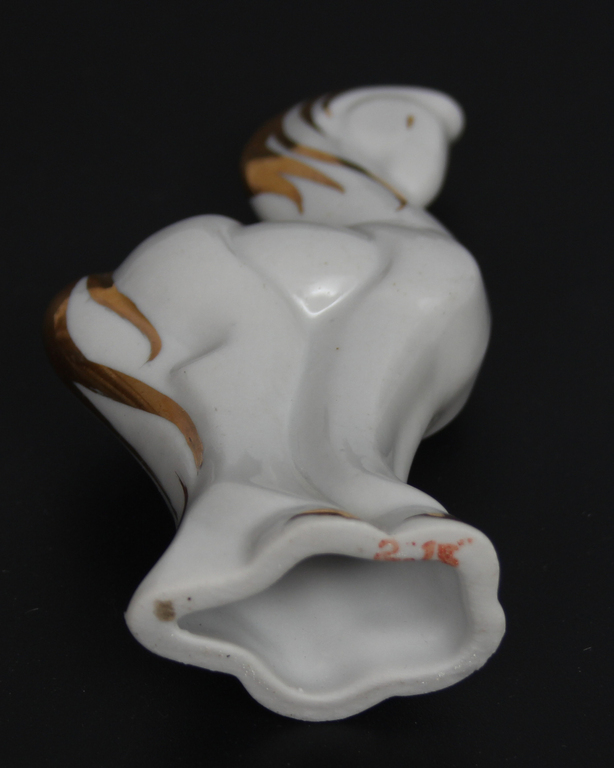 Various porcelain figurines (4 pcs.)