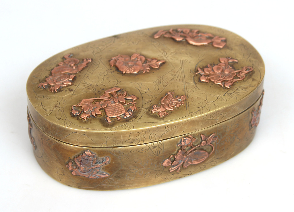 Brass casket with lid