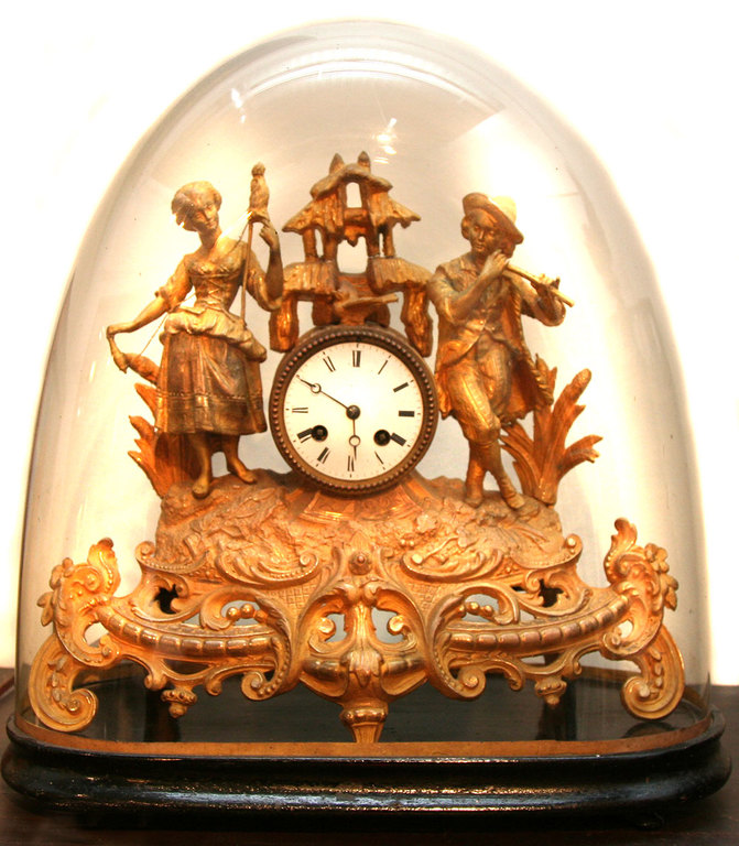 Камин часы со стеклянным куполом