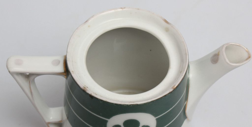 Porcelain jar without cap