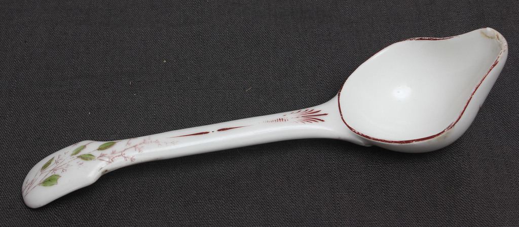 Porcelain spoon 