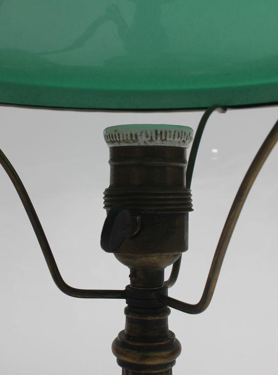 Kabineta galda lampa
