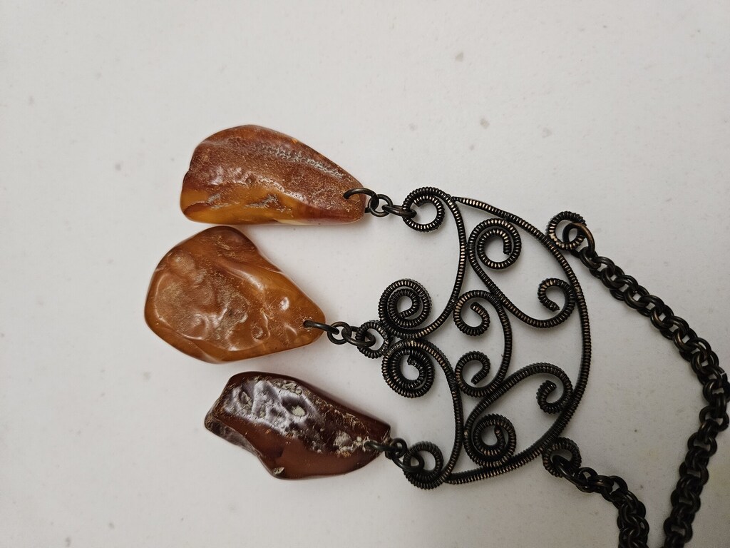 Necklace with pieces of amber