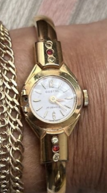 Gold-plated women's Swiss made Costal 17 jewels watch with zircons