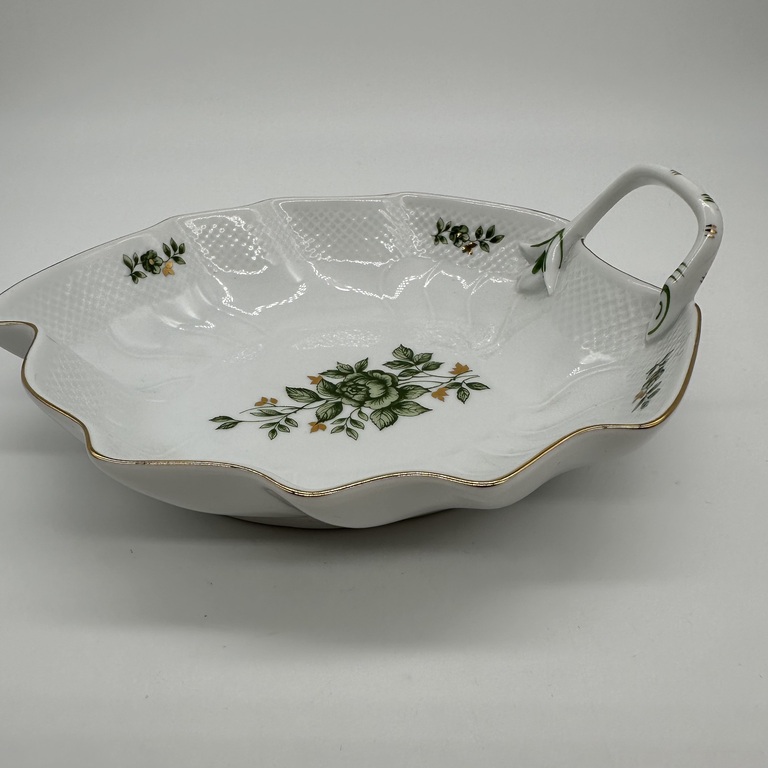 Porcelain petal dish with floral painting. Post-war Hungary 