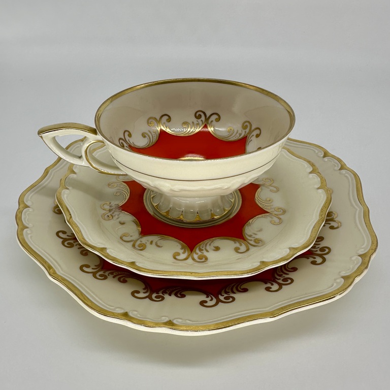 Tea pair and cake plate. 50s. Hand painted 