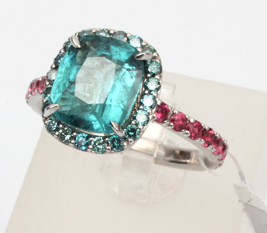 Ring with diamonds, spinels, tourmaline 