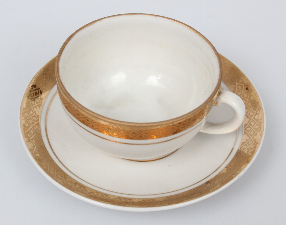 LFZ porcelain cups (2 pcs) and saucers (3 pcs)