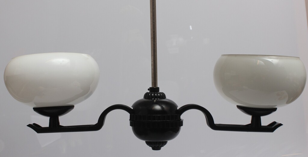 Art deco carbalite lamp and 2 domes