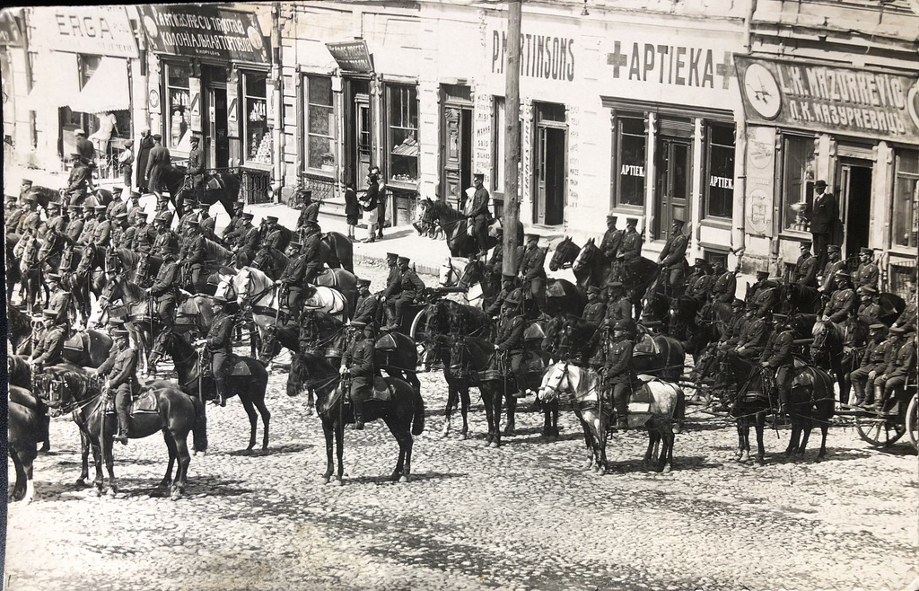 Zemgale artillery regiment on parade in Daugavpils