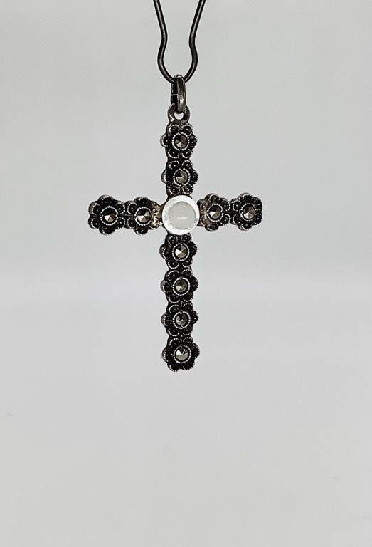 Серебряный,богемский крест.Марказиты.19 век