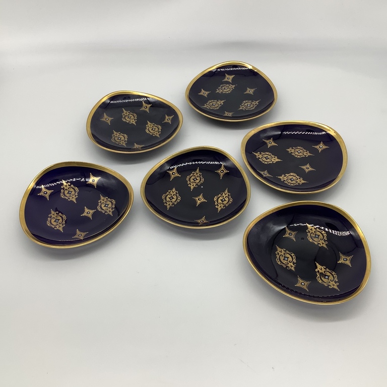 6 pcs. Dessert plates. Cobalt. Germany 1950 -60. Hand painted in gold.