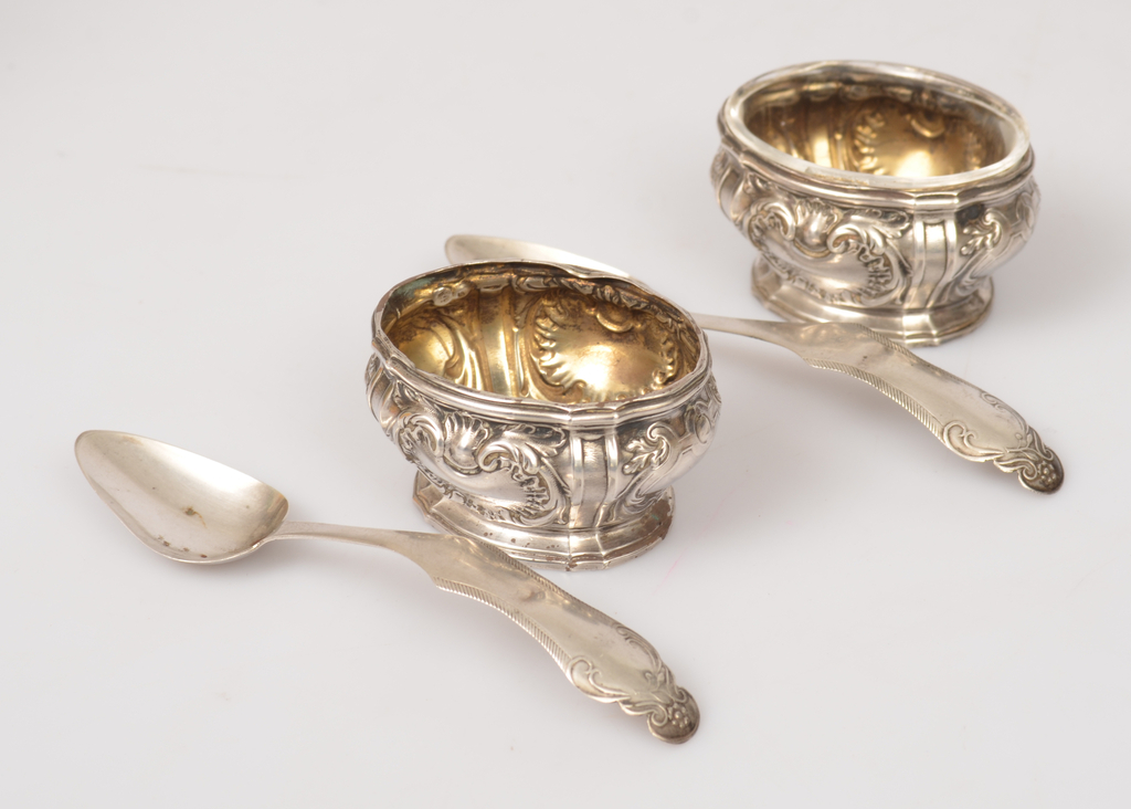 Silver spice dishes with spoons 2 pcs.