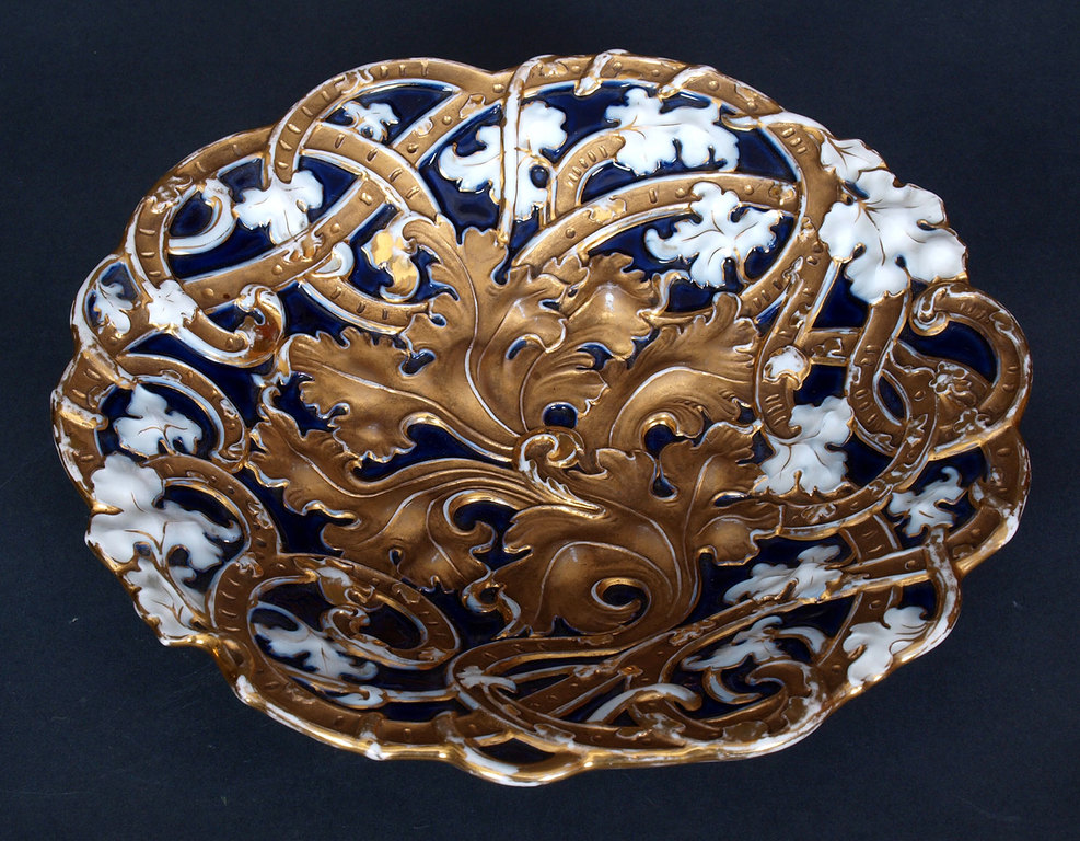 Porcelain plate with grape leaves