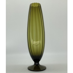 Vase, Olive glass. France Art Deco. Handmade. Wavy edges from the inside.