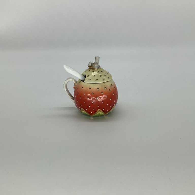 Salt shaker “Strawberry”, Tsarist Russia, Kuznetsov plant. From the collection