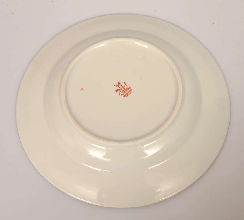 Кузнецовский фарфор глубокий (11 шт) и обеденные тарелки (22 шт)