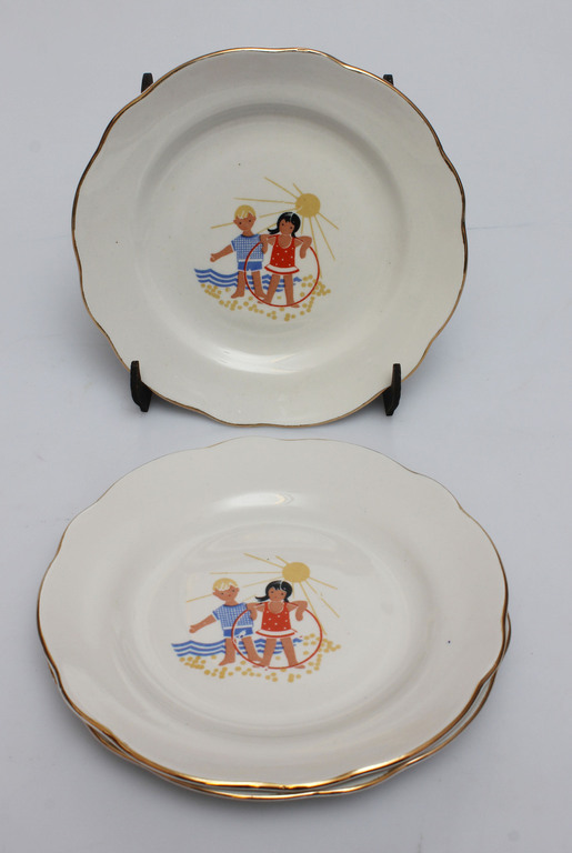 Porcelain plates 3 pcs. 