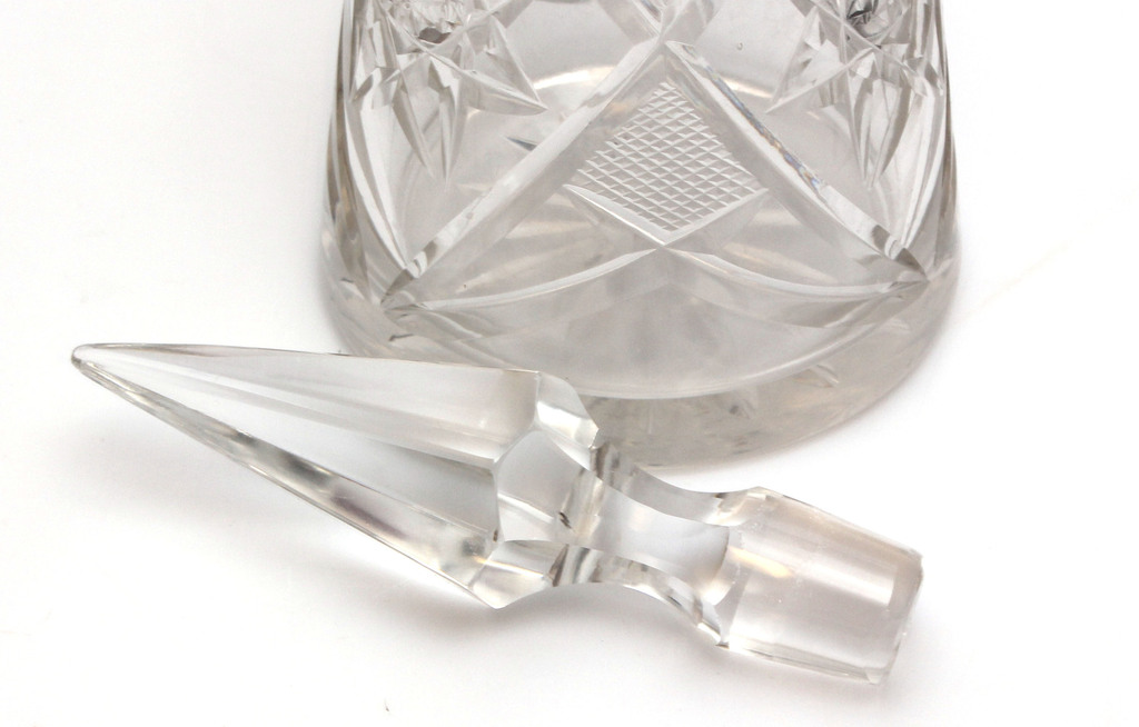 Crystal glass decanter with cork