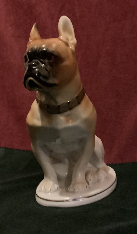 Excellent example of LFZ. Highest grade. Red mark. Large bulldog. Hand painted. Late 1960s. The authors of the model (1965) are sculptor V.S. Drachinskaya, artist I.I. Riznich. 