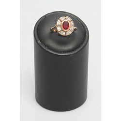 Gold ring with synthetic ruby and spinels
