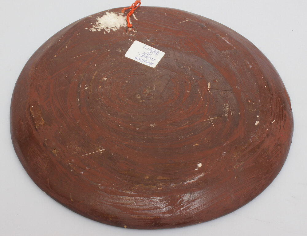 Dažādu keramikas priekšmetu komplekts  (Krukas 2 gab, vāzīte, keramikas šķīvis ar defektu)